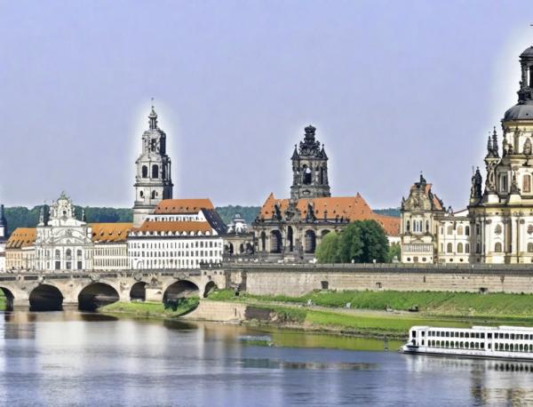 Panoramic photo of Dresden Dresden panoramic photo