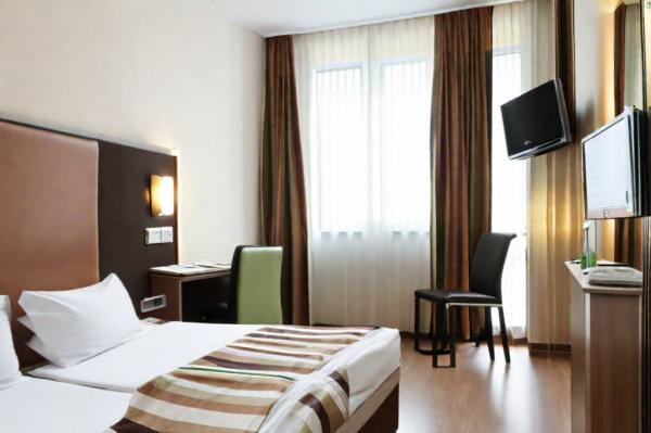 Photo of the hotel at Court Inn Dresden Court Inn Dresden photo