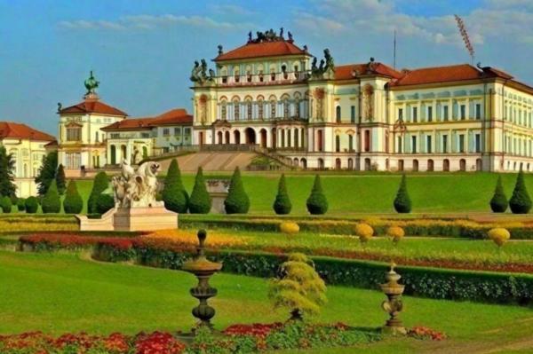 Stock Foto Royal hunting castle Hunter Royal Castle photo